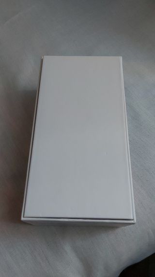 Caja vacía móvil Xiaomi Redmi 8