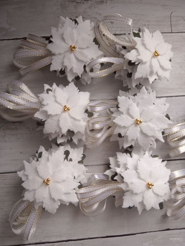 Stelle di Natale bianche pannolenci fatte a mano