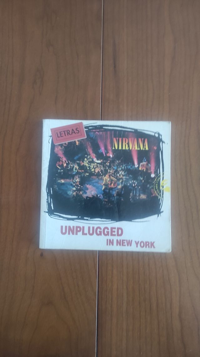 Libro Nirvana Unplugged 
