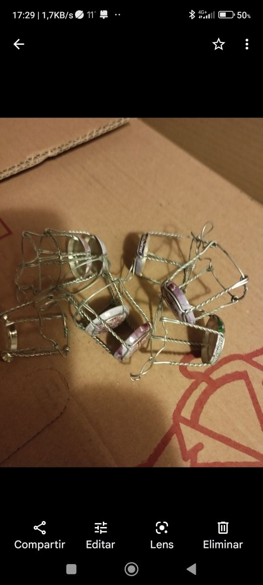 corchos y alambres ,