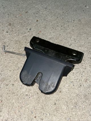 Cerradura maletero Audi A3 8l 2001