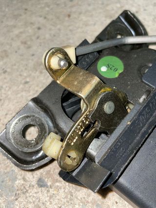 Cerradura maletero Audi A3 8l 2001