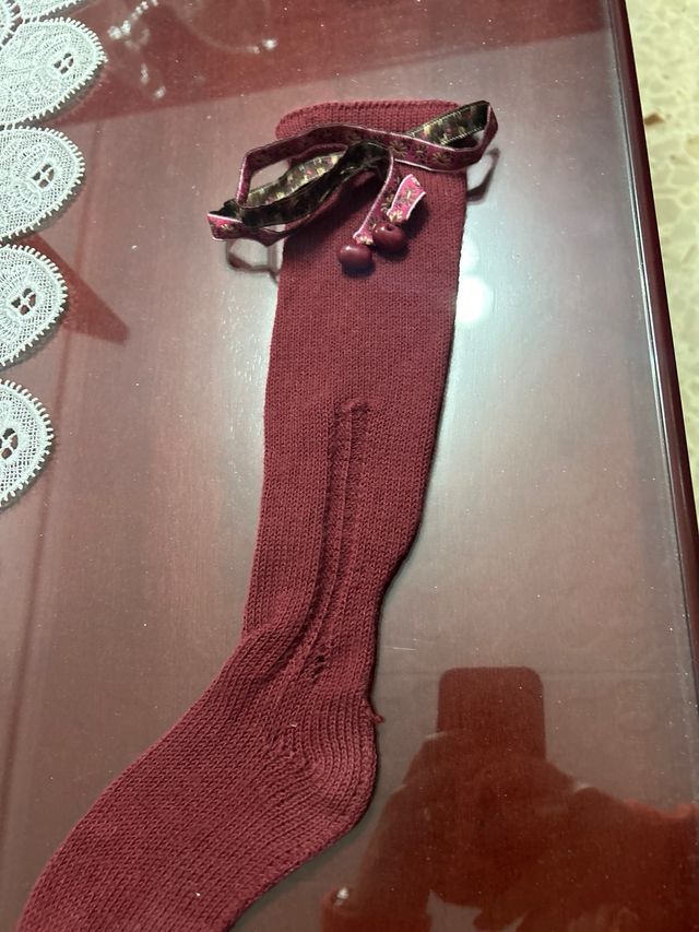 Medias niño, camisa y pantalón