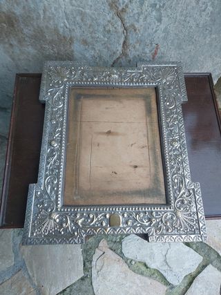 marco plateado.Muy antiguo.Portaretratos.