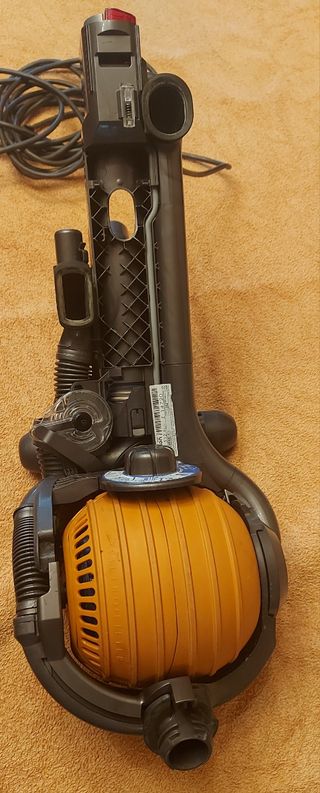 Bloque Dyson DC24 Funcionando. 