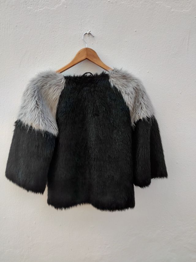 Chaqueta de piel sintética.