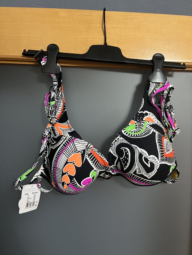 Cherry Beach – Haut de Maillot de Bain Coque Kelly