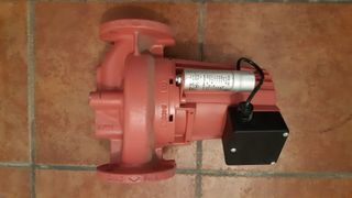 Bomba aceleradora de agua Grundfos