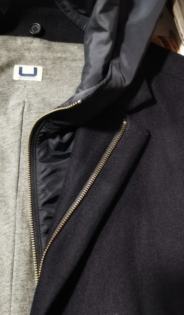 Abrigo de paño azul marino