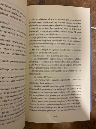 SAGA LA REINA ROJA VICTORIA AVEYARD LIBROS 1 y 2