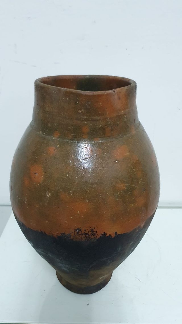 Olla, puchero gran tamaño.