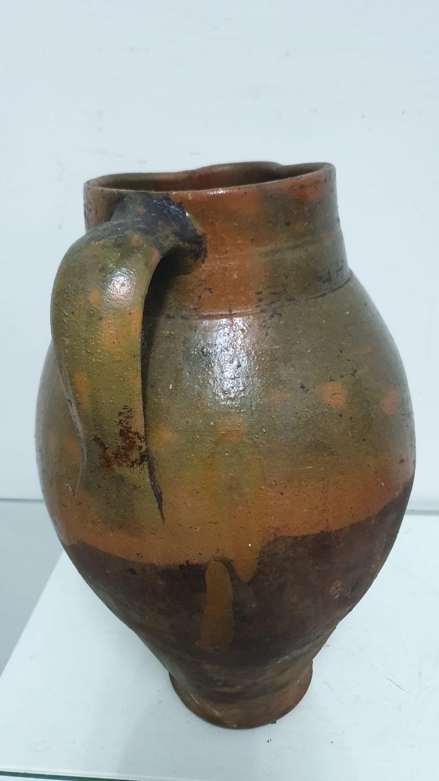 Olla, puchero gran tamaño.