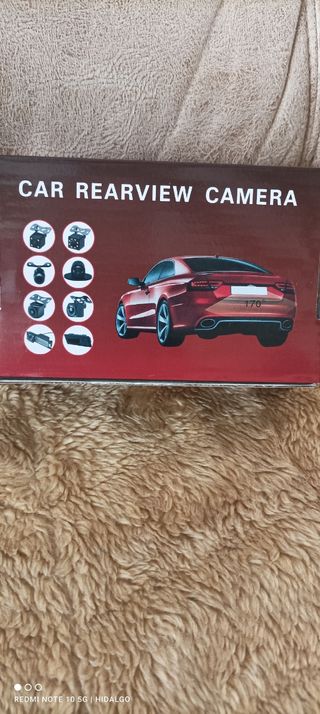 vendo cámara trasera universal.