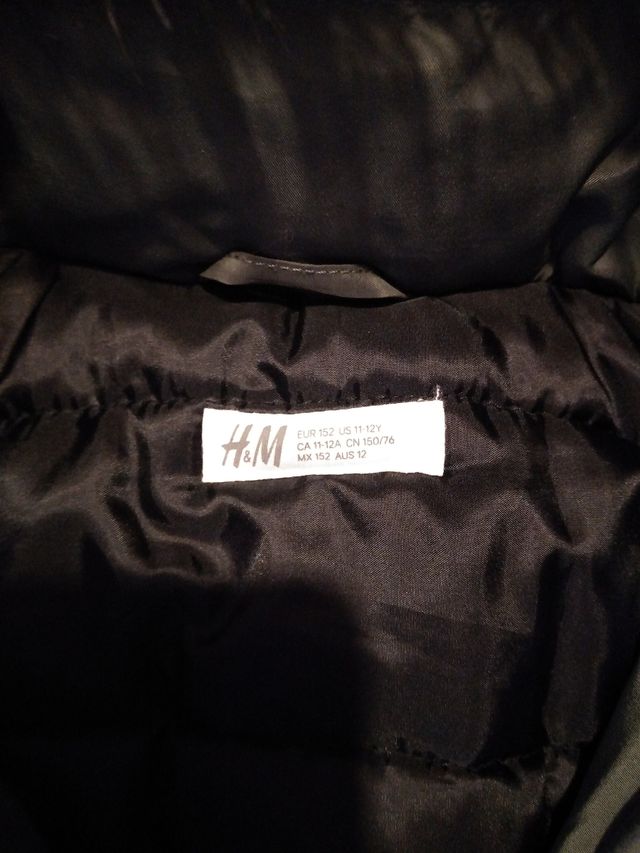 Parka niño H&M verde caki. talla 11-12 años.