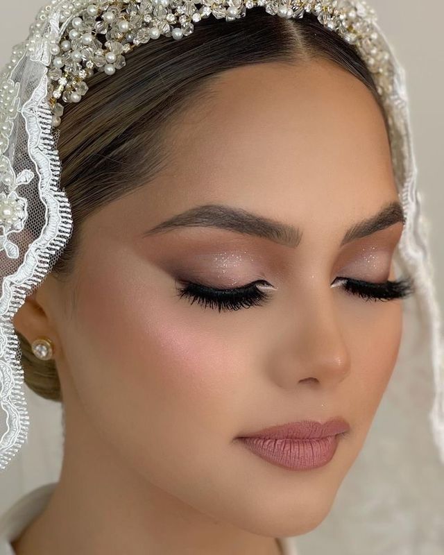 Maquilladora profesional novia