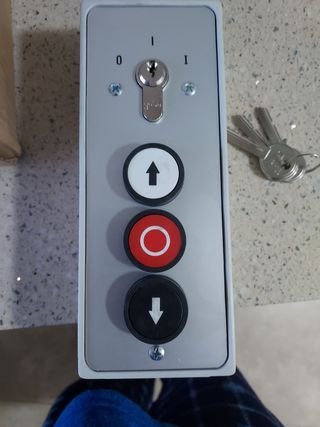 botonera de persiana o puerta seccional