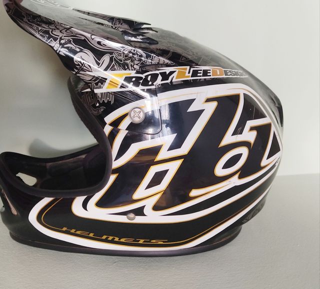 CASCO TROY LEE DESIGNS STORY.