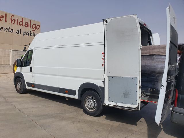 ALQUILER DE FURGONETAS, CARGA, MUDANZAS, PORTES...