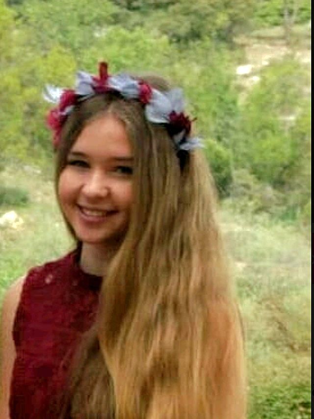 Tocado granate y gris