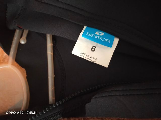 traje neopreno niños como nuevo!!