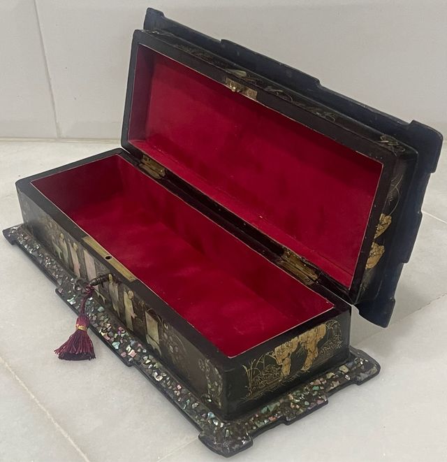 ANTIGUA CAJA CHINOISERIE NÁCAR SIGLO XIX