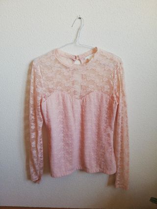 Camiseta con encaje rosa HyM. Fiesta