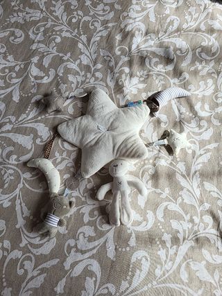 Juguete giratorio bebé móvil musical