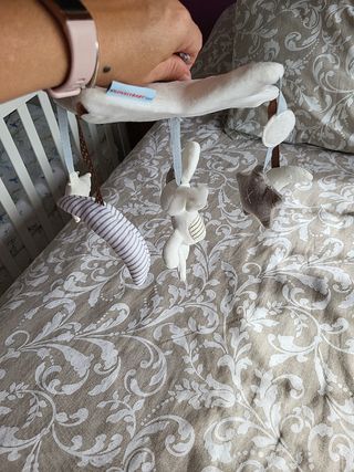 Juguete giratorio bebé móvil musical