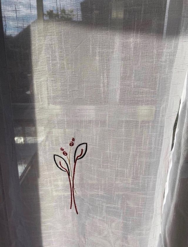 Juego de cortinas tipo visillo 143 x 260 cms