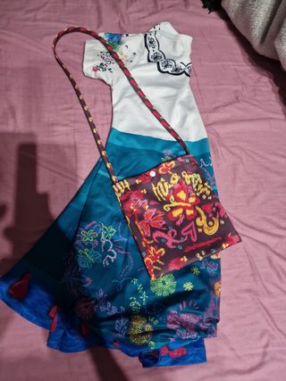vestido de Mirabel de encantos