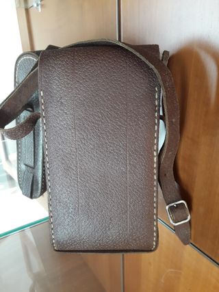Funda antigua de cuero para cámaras de fuelle