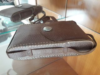 Funda antigua de cuero para cámaras de fuelle