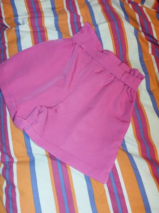 Bermuda, pantalón corto de vestir