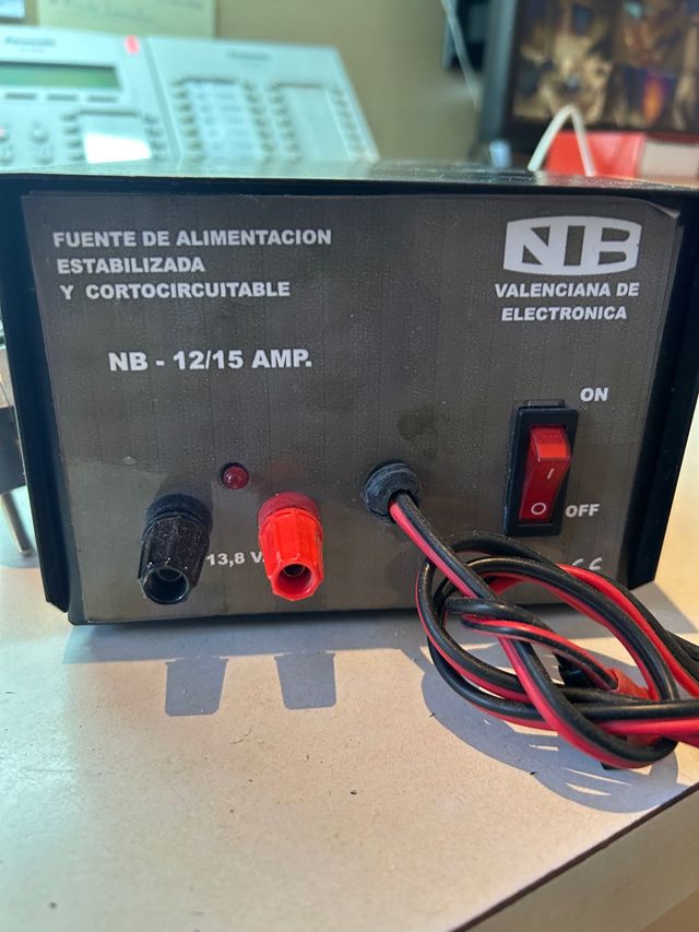 Fuente de alimentación estabilizada y cortocircuit