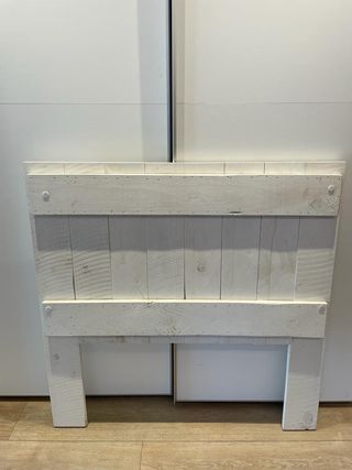 Cabecero de cama lacado en blanco