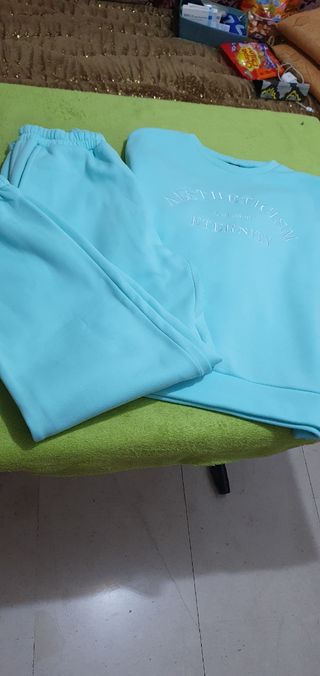 NUEVO CHANDAL CALENTITO TALLA  S/M