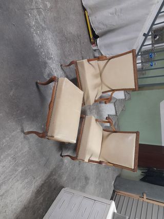 vendo tresillos, banqueta y comoda cajonera