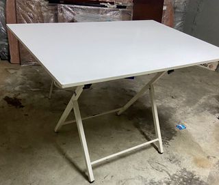 Mesa dibujo + taburete marca Rocada