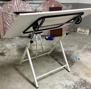 Mesa dibujo + taburete marca Rocada