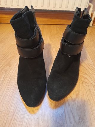 Botín de cuña negro Stradivarius 41