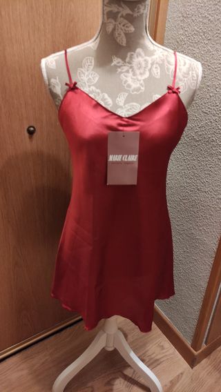 Camisón con etiqueta