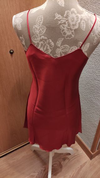 Camisón con etiqueta