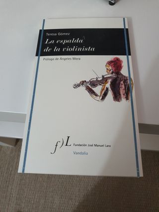La espalda de la violinista