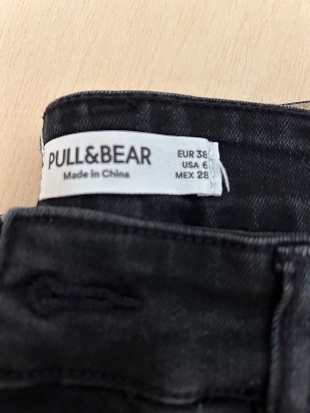 Pantalón vaquero negro 