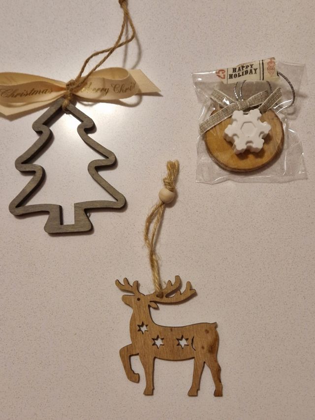 3 addobbi natalizi in legno