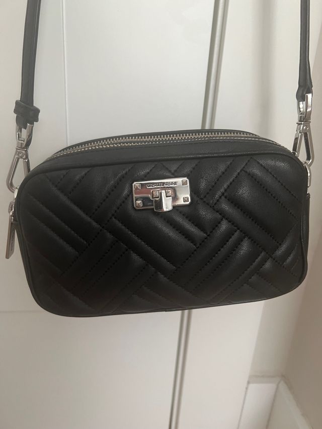 Bolso Michael Kors piel negro. Doble cremallera