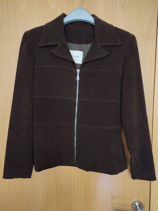 Chaqueta marrón, talla S.