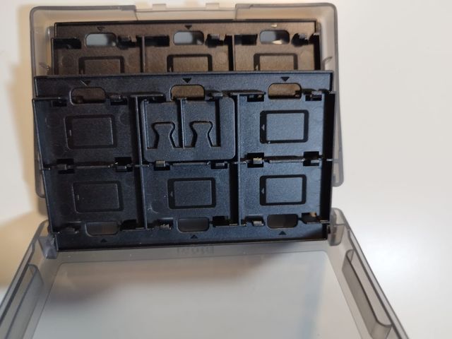 estuche cartuchos switch 24 juegos