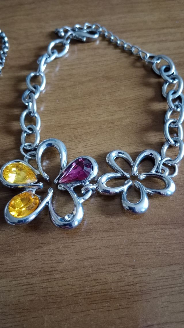 collana con bracciale ed orecchini