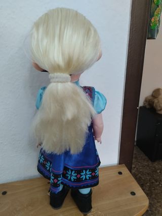 Muñeca Elsa